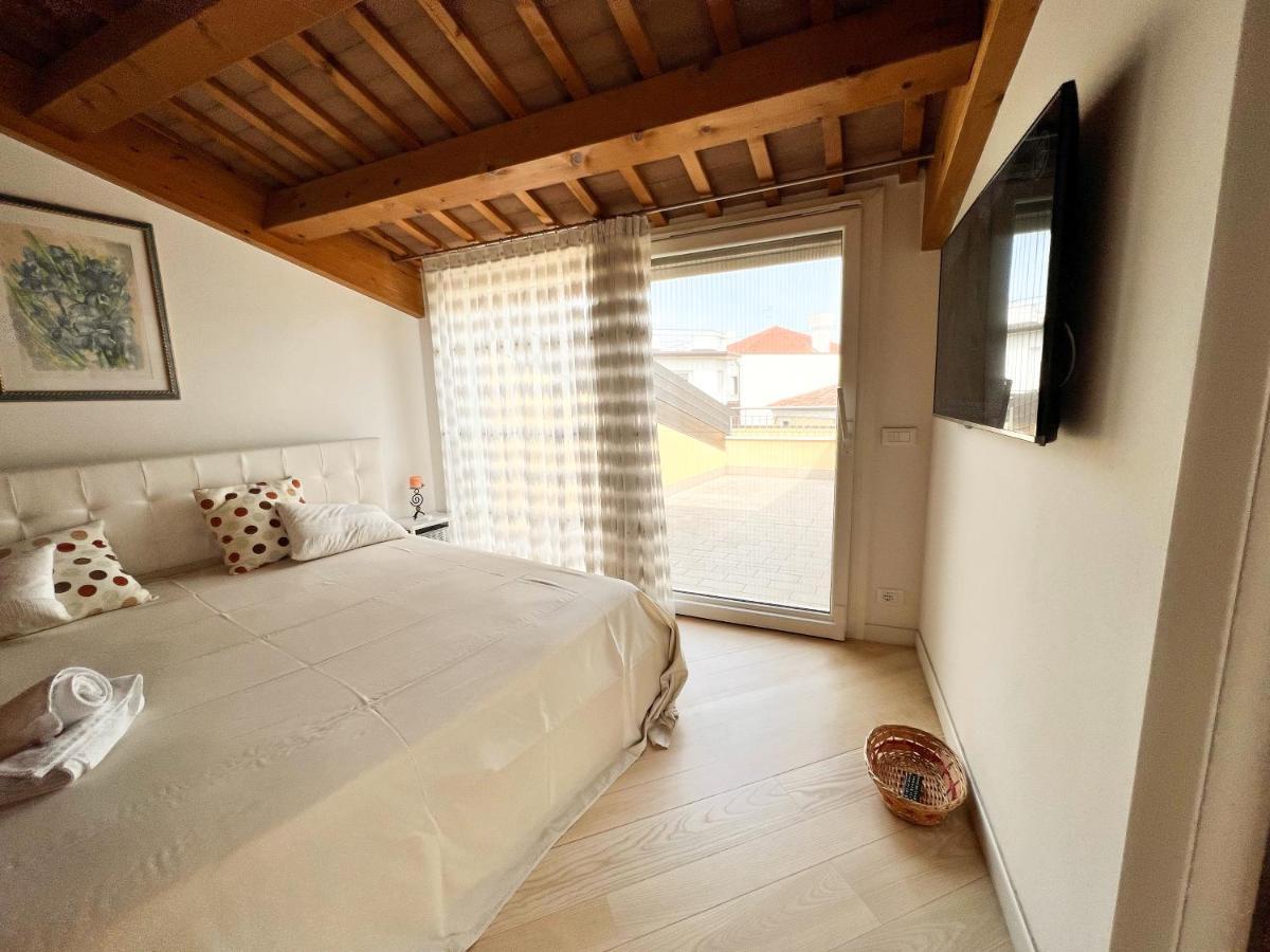 דירות דולו Erman House Mansarda Sulla Riviera Del Brenta Venezia מראה חיצוני תמונה